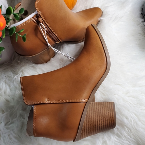 A.N.A. Duch Cognac Ankle Boots with Side Zipper - Picture 4 of 7